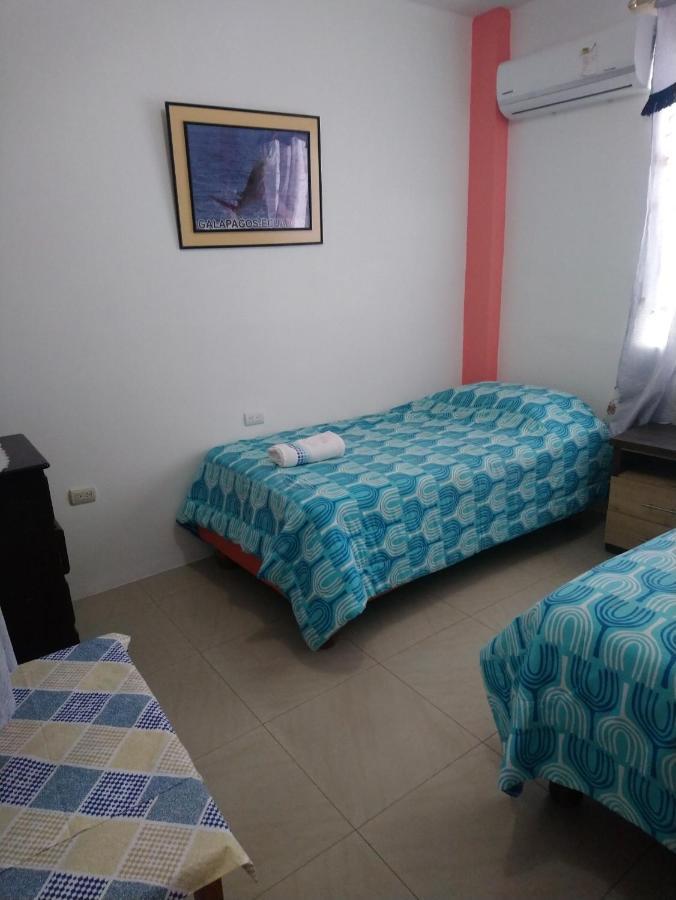 Hostal Terito Puerto Baquerizo Moreno Bagian luar foto