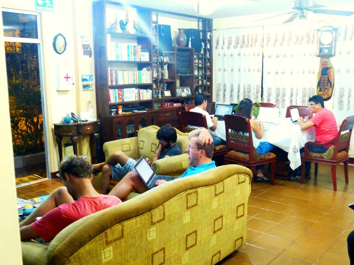Hostal Terito Puerto Baquerizo Moreno Bagian luar foto